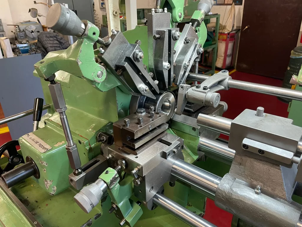 TORNI AUTOMATICI A CAMME